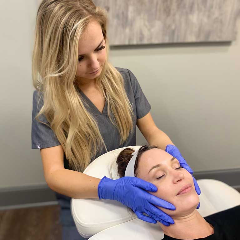 brooke-nix-custom-facials