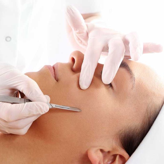 brooke-nix-dermaplaning